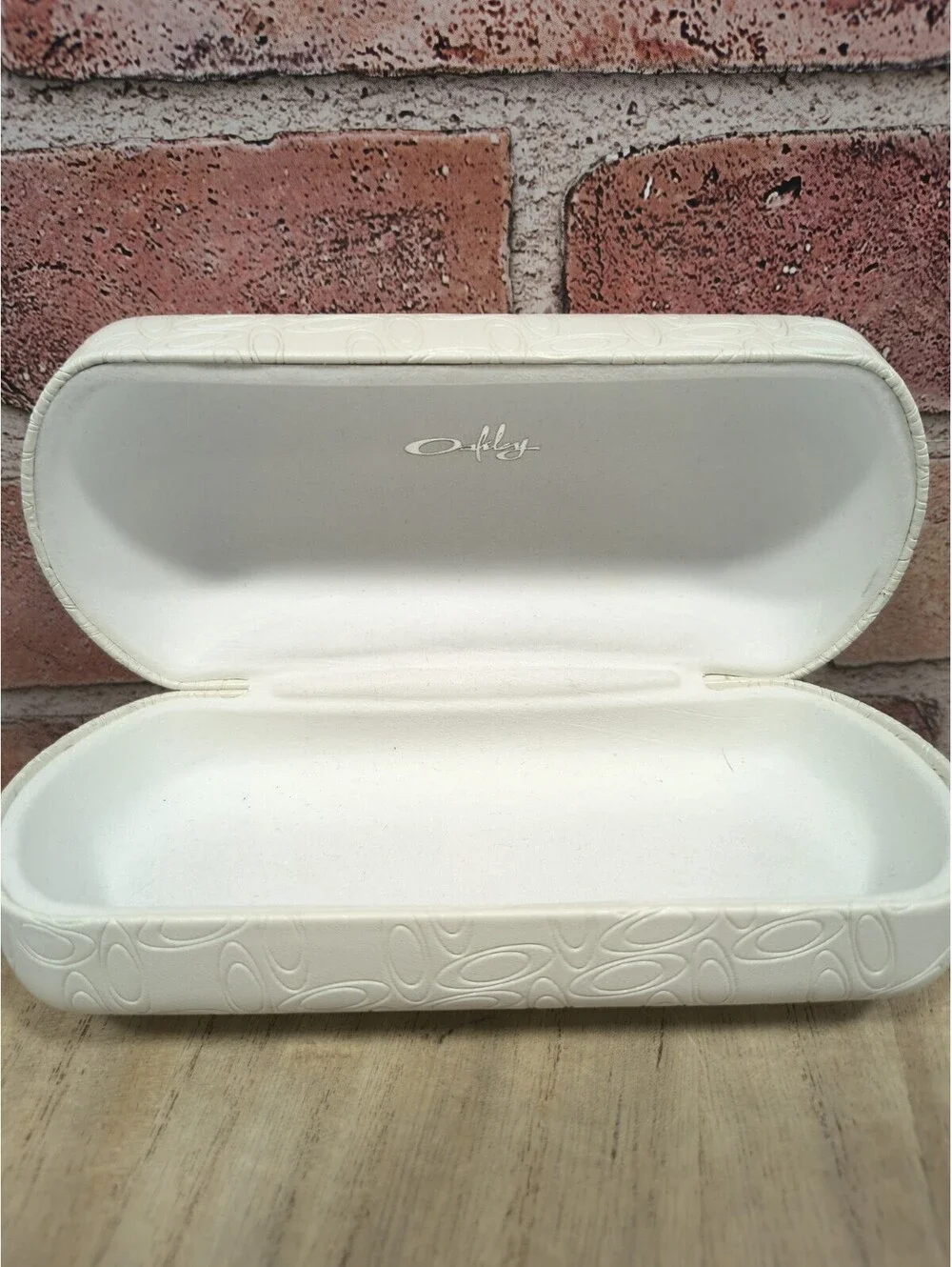 Oakley White Eyeglass Sunglass Large Clamshell Hard Case Embossed Logo CASE ONLY